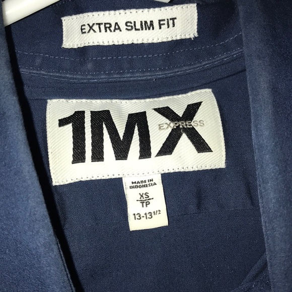 Long sleeve button down shirt - Picture 3 of 3